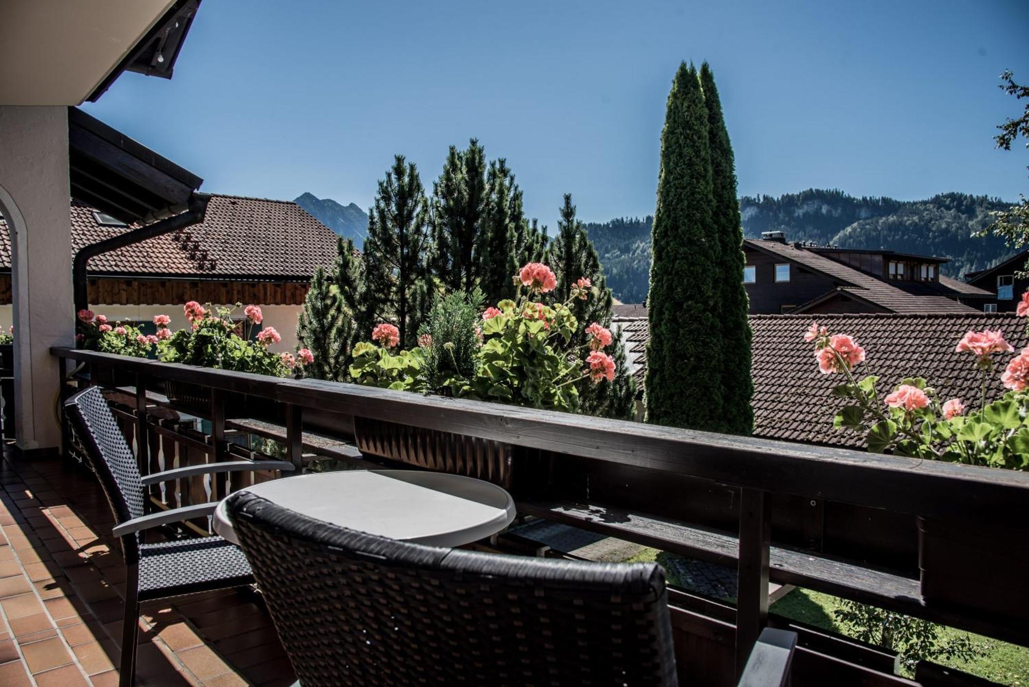 Haus Susanne - Top-Ferienwohnungen - Sommer-Bergbahn Inklusive Obermaiselstein Zewnętrze zdjęcie