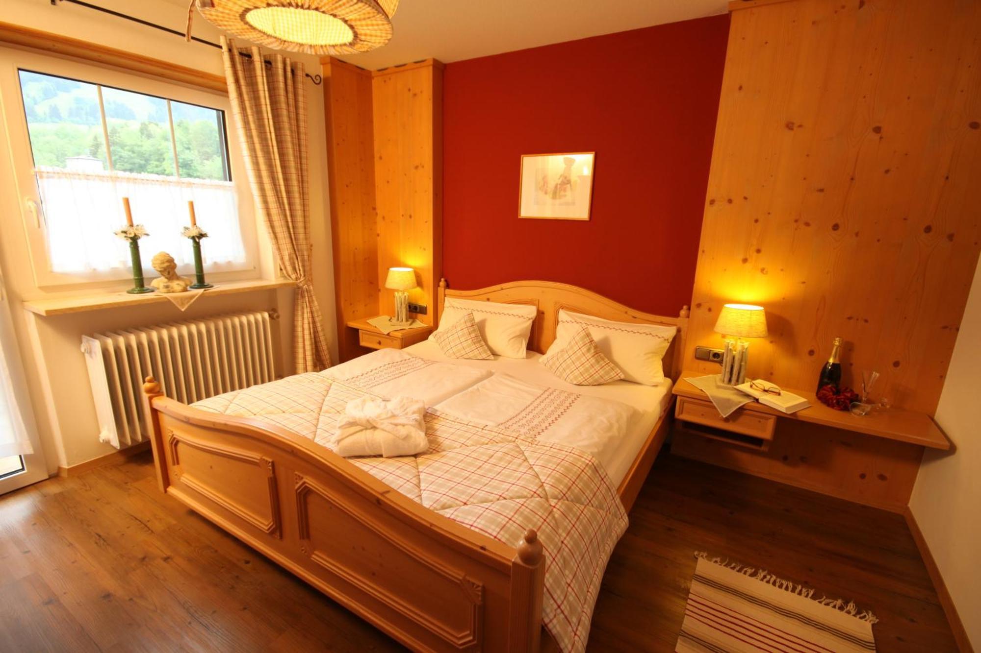 Haus Susanne - Top-Ferienwohnungen - Sommer-Bergbahn Inklusive Obermaiselstein Zewnętrze zdjęcie